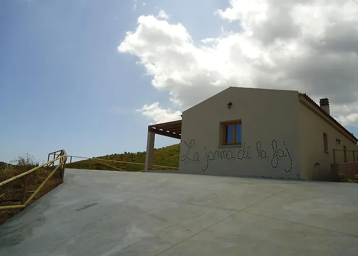 Azienda Agrituristica La Janna Di La Faj Фермерский дом Будони