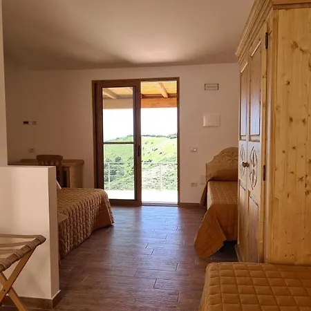 مزرعة للإقامة Azienda Agrituristica La Janna Di La Faj