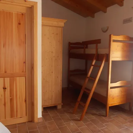مزرعة للإقامة Azienda Agrituristica La Janna Di La Faj